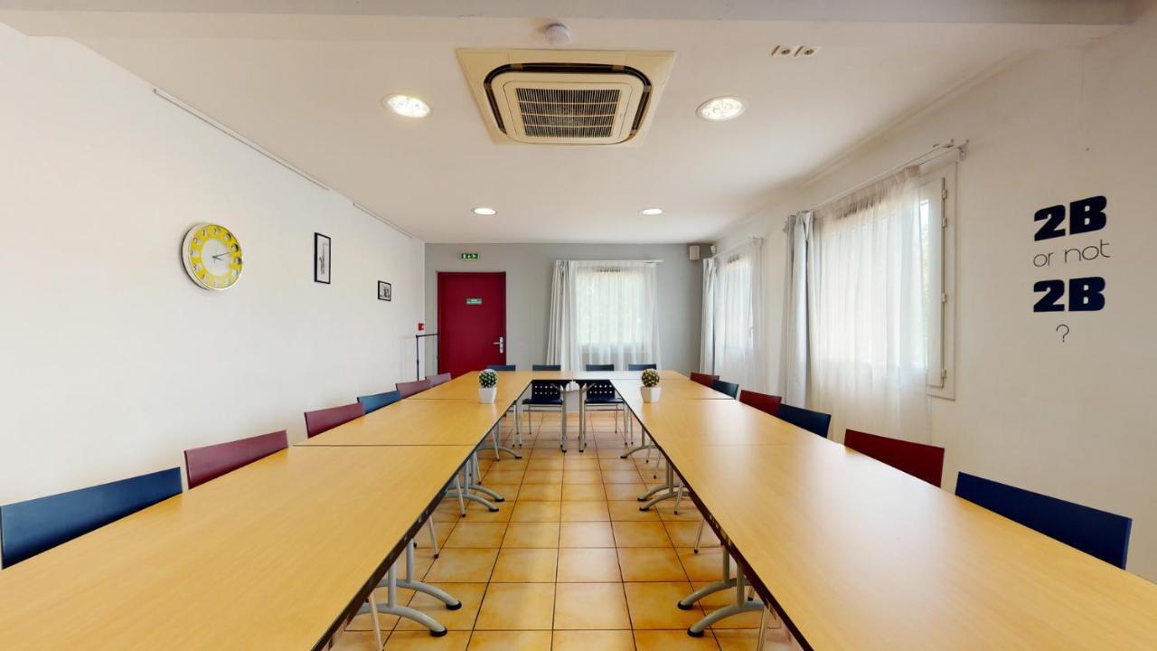 Everhotel De Tarbes-Ibos Exteriör bild