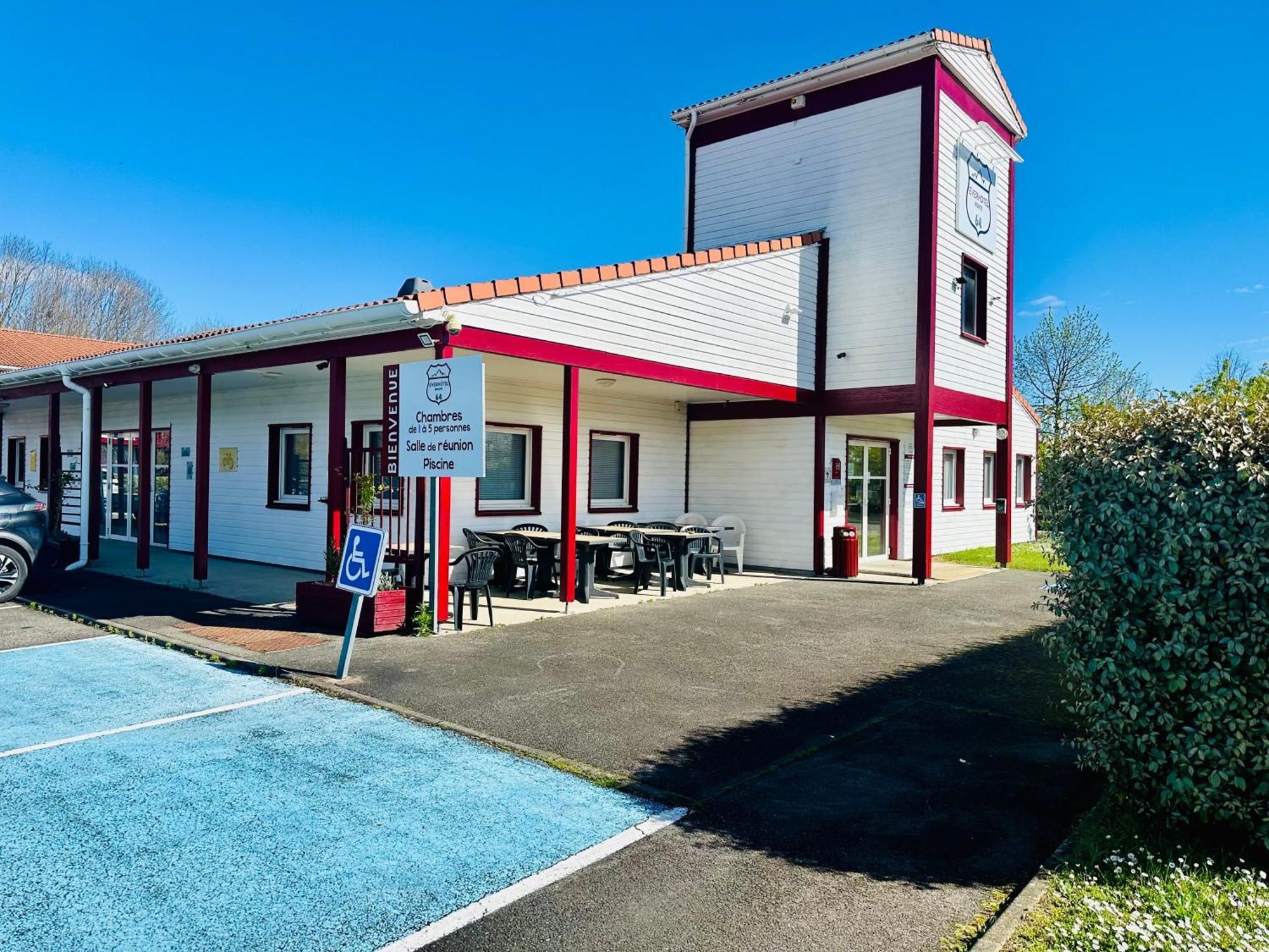 Everhotel De Tarbes-Ibos Exteriör bild